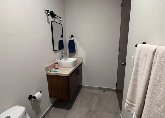 Habitación Y Baño Privado En Departamento Compartido